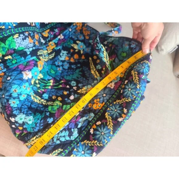 Vera Bradley large duffel - Picture 8 of 8